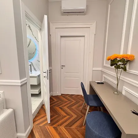 Plaza Duomo 게스트하우스 4*